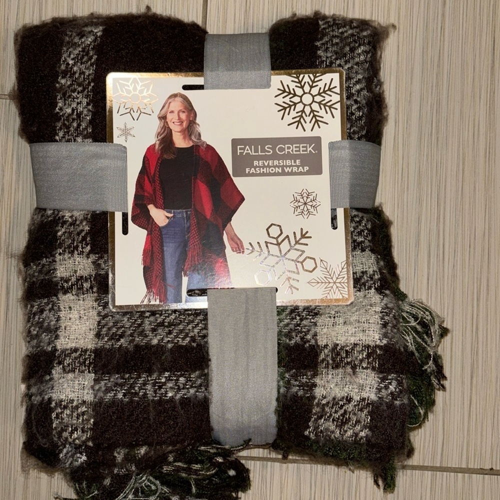 Falls Creek Reversible Fashion Wrap One size